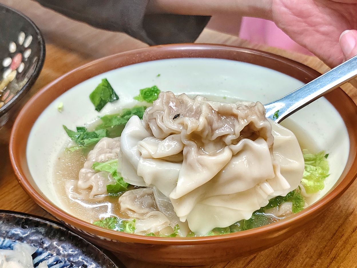 板橋埔墘美食、老字號美食、酸辣口感超開胃、超人氣臭豆酥脆腐爽度破錶、陳新抄手 ! - 第16張圖 板橋埔墘美食、老字號美食、酸辣口感超開胃、超人氣臭豆酥脆腐爽度破錶、陳新抄手 !