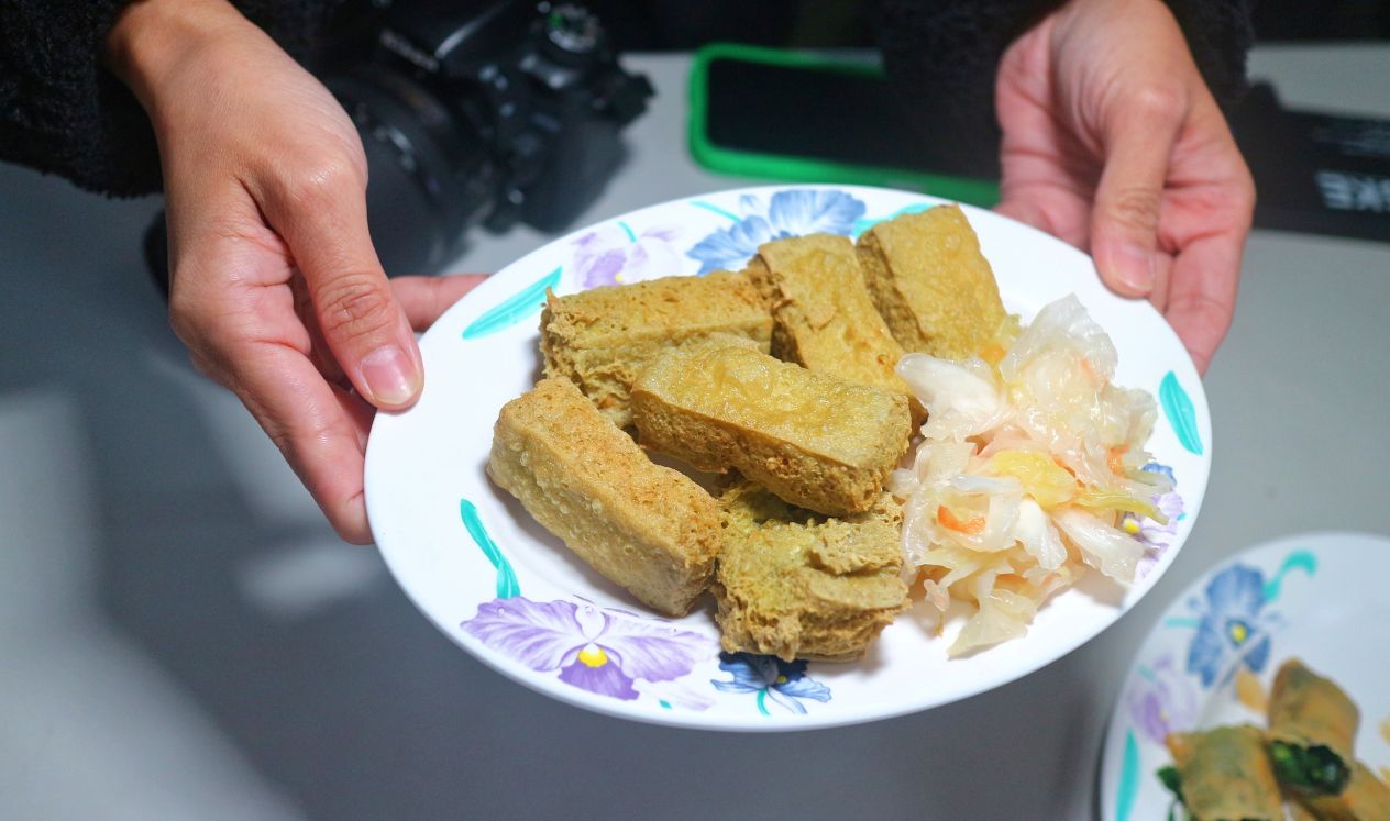 宜蘭員山美食|淡綠色脆皮臭豆腐怎麼那麼好吃、阿嬤臭豆腐! - 第7張圖 宜蘭員山美食|淡綠色脆皮臭豆腐怎麼那麼好吃、阿嬤臭豆腐!