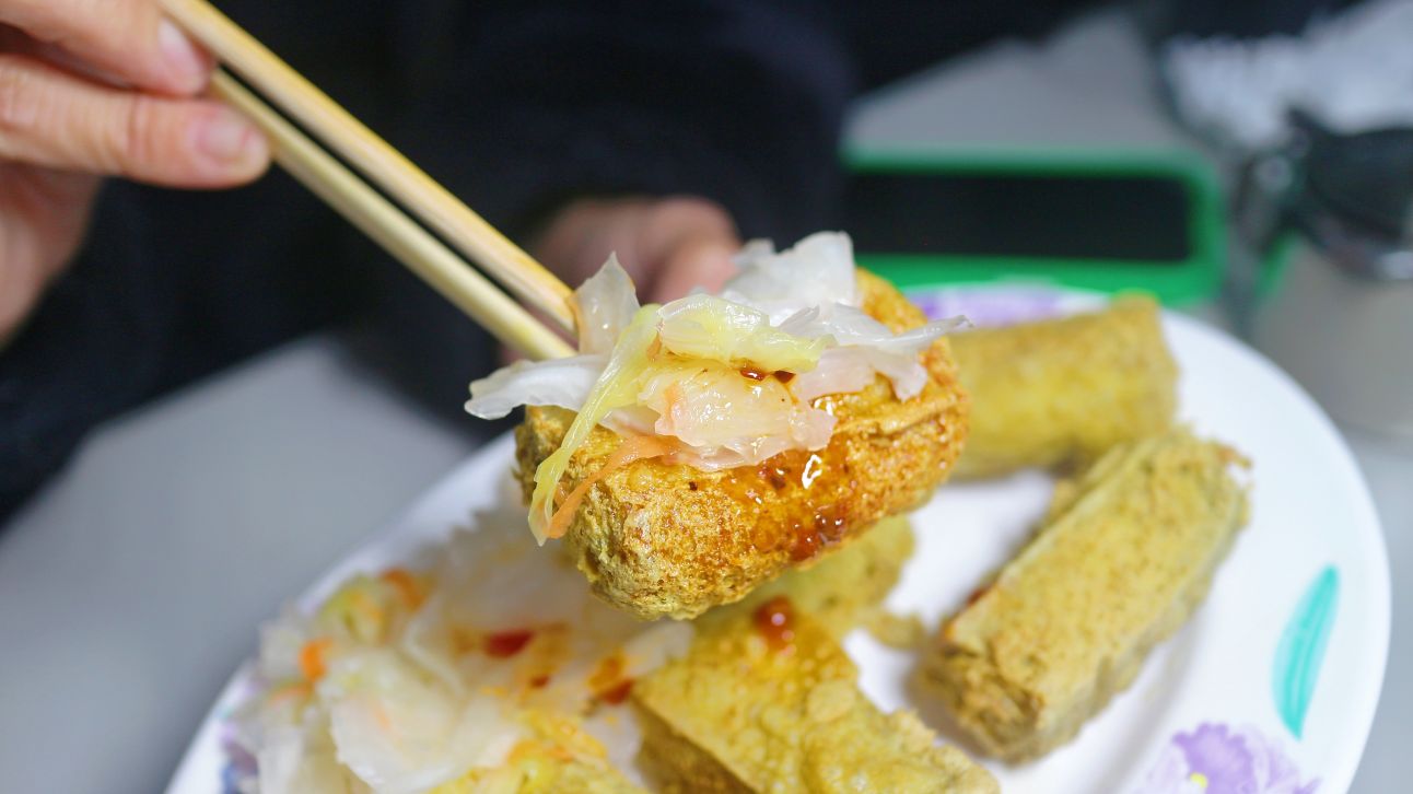 宜蘭員山美食|淡綠色脆皮臭豆腐怎麼那麼好吃、阿嬤臭豆腐! - 第10張圖 宜蘭員山美食|淡綠色脆皮臭豆腐怎麼那麼好吃、阿嬤臭豆腐!