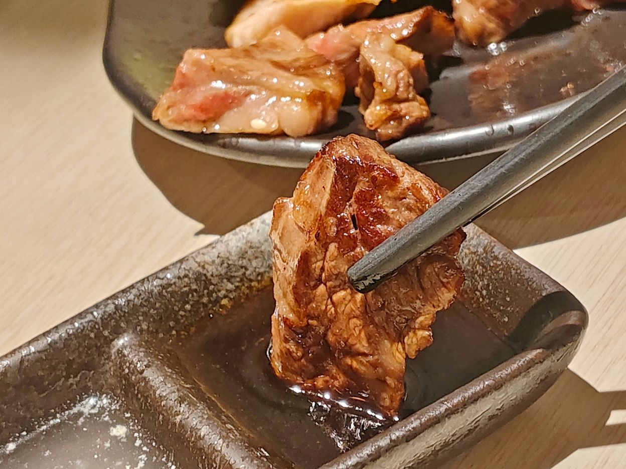 新店燒肉推薦|豪華澎湃牛盤套餐、平價就能吃到多種和牛!牛燒肉Yakiniku - 第15張圖 新店燒肉推薦|豪華澎湃牛盤套餐、平價就能吃到多種和牛!牛燒肉Yakiniku