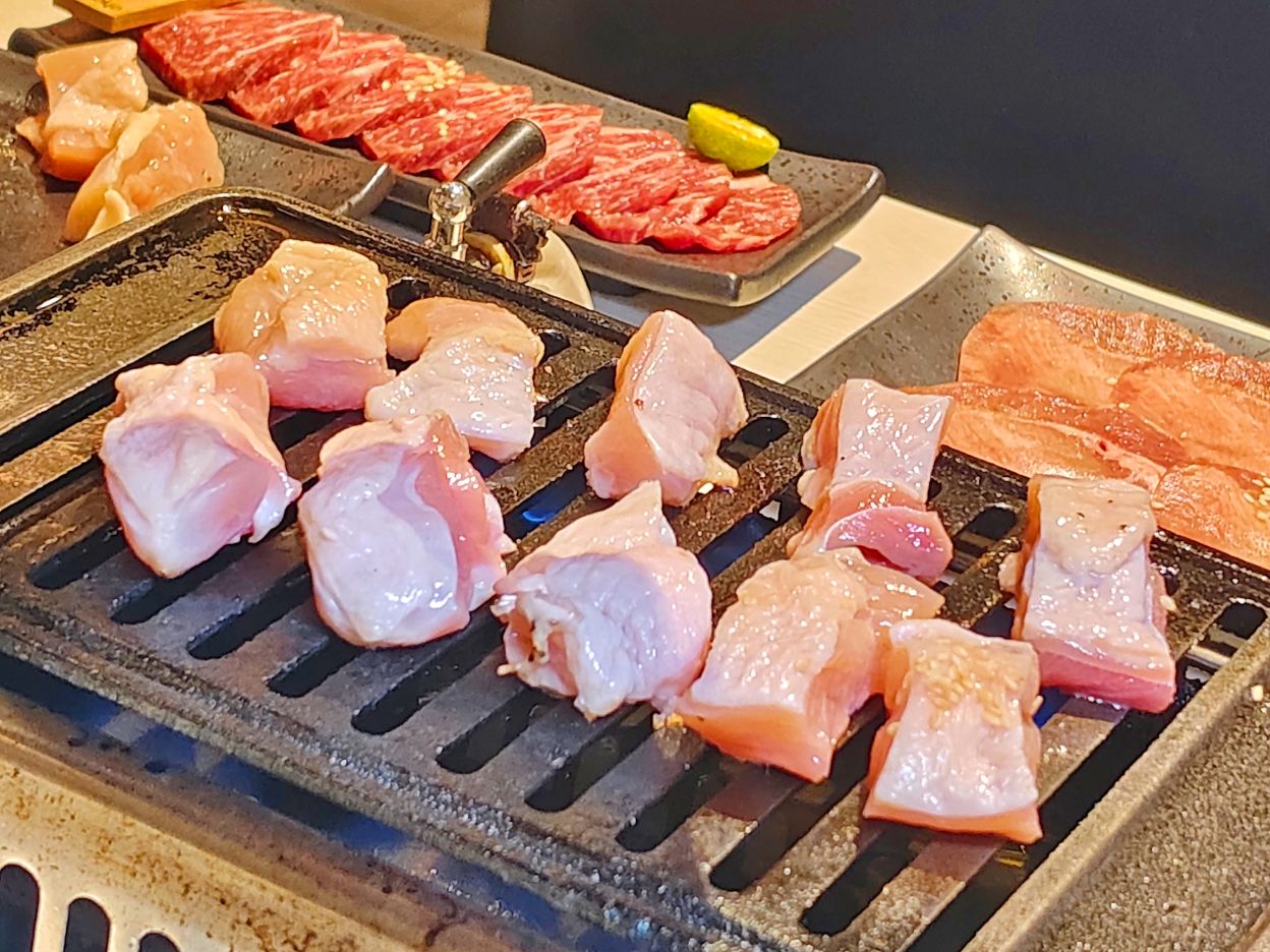 新店燒肉推薦|豪華澎湃牛盤套餐、平價就能吃到多種和牛!牛燒肉Yakiniku - 第27張圖 新店燒肉推薦|豪華澎湃牛盤套餐、平價就能吃到多種和牛!牛燒肉Yakiniku