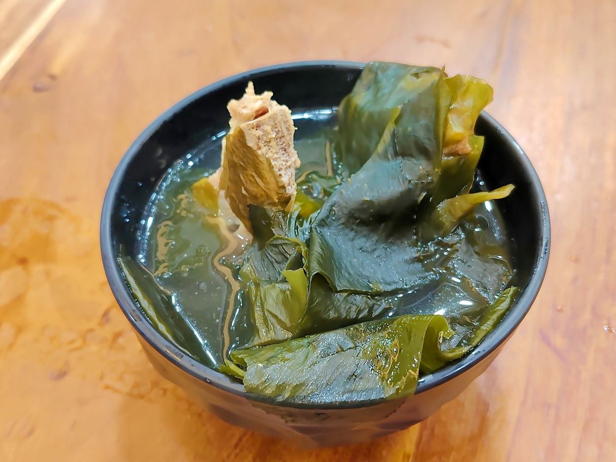 西門町美食推薦、破2千則評論西門町人氣王、雞腿飯超推、玉林雞腿大王