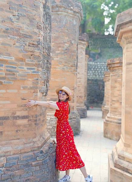 【越南-芽莊】婆 那 加 占 婆 塔 ❘ 越南小吳哥窟 ❘ 傳統舞蹈 , 紅磚造塔 , 俯瞰芽莊市景色魅力非常有特色 @💕小美很愛嚐💕