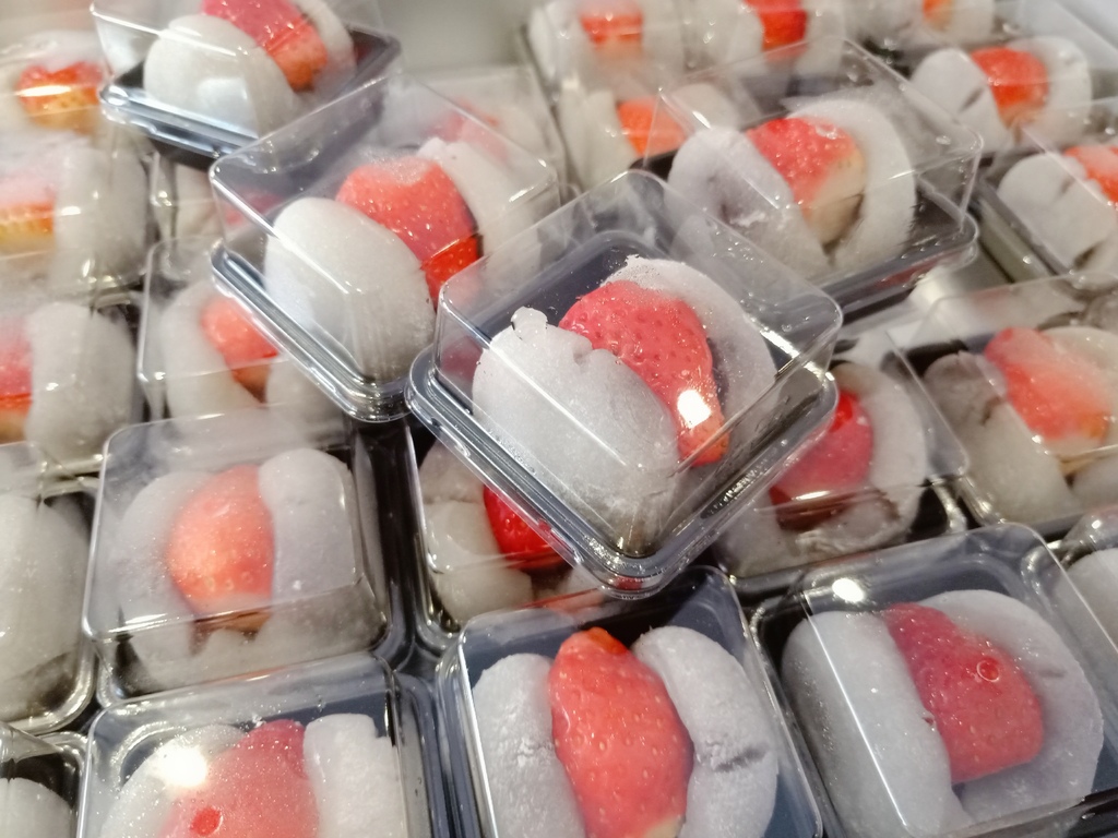 【大稻埕迪化街美食】滋養製菓｜70年老店正統日式糕點、日本和菓子專賣！草莓大福季節限定大推 @💕小美很愛嚐💕