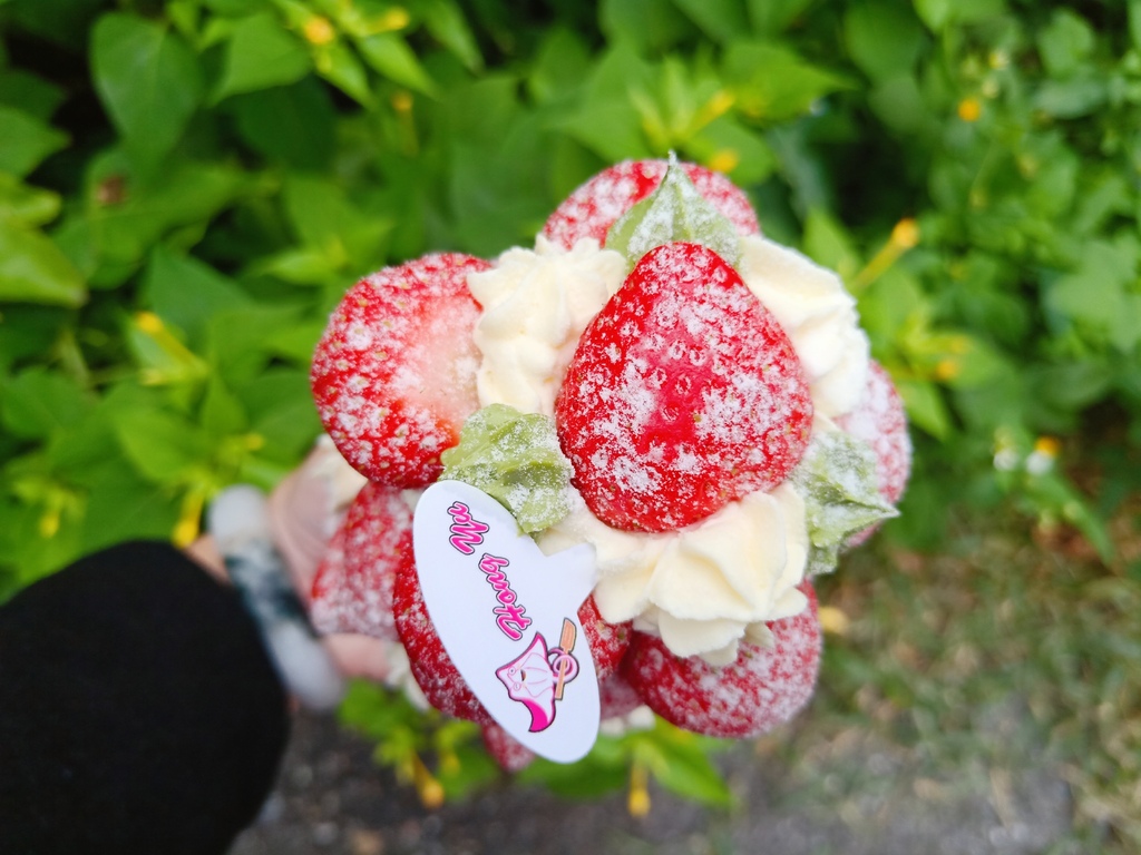 【花蓮必買伴手禮】弘宇蛋糕｜冬季最強限定商品、爆量新鮮草莓療癒人心的甜點！「草莓控」不能錯過！ @💕小美很愛嚐💕